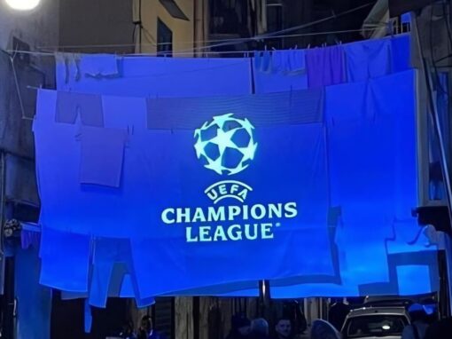 Amazon. Proiezione partita Napoli/Eintracht della Uefa Champions LeagueAmazon